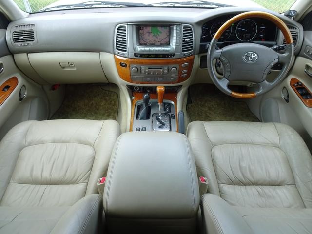 0730175A30260924W00104.jpg