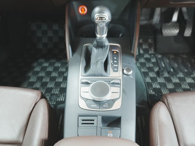 a7c7e8051daf523bba923ffa786f116b.jpg