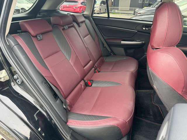 b60b7a24fc6c142bb5ef325e7d58cc76.jpg