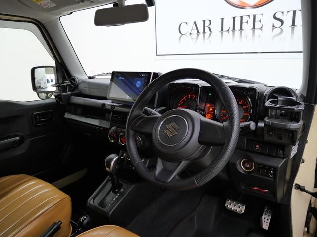2505720A30261001W00102.jpg
