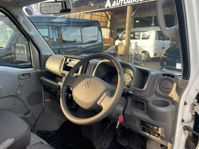 0901515A30260905W00117.jpg