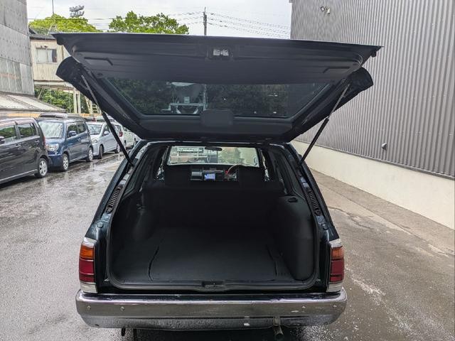1002093A30260428W00117.jpg