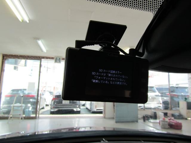 0701563A30260827W00717.jpg
