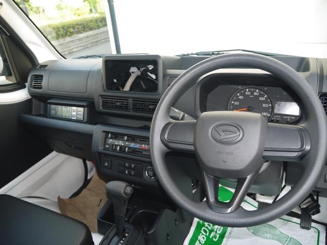 0700285A30260731W00107.jpg