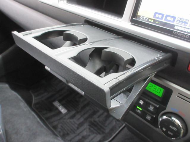 24706016_carP_l_16.jpg