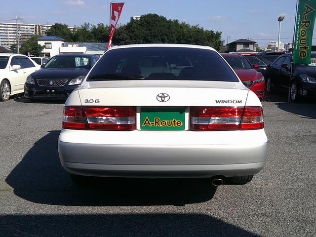 0505196A30261009W00215.jpg
