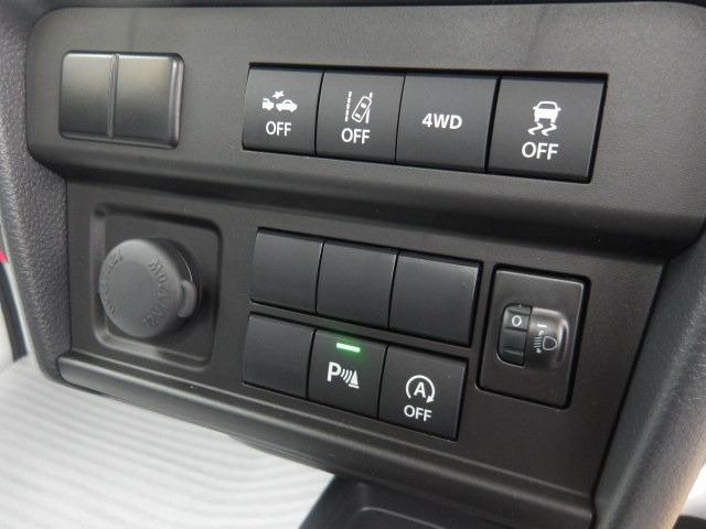 0902520A30260706W00117.jpg