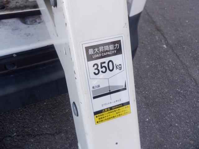 0709200A30261010W00706.jpg