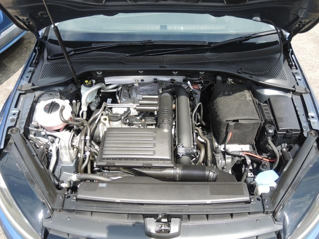 0501594A30260825W00104.jpg