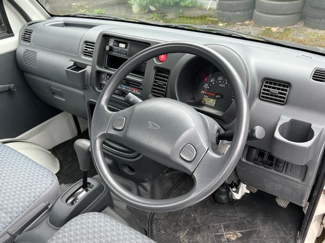 1010020A30260907W00211.jpg
