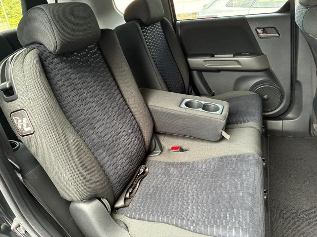 0550512A30261014W00115.jpg