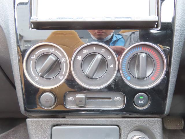 0541039A30260517W00807.jpg