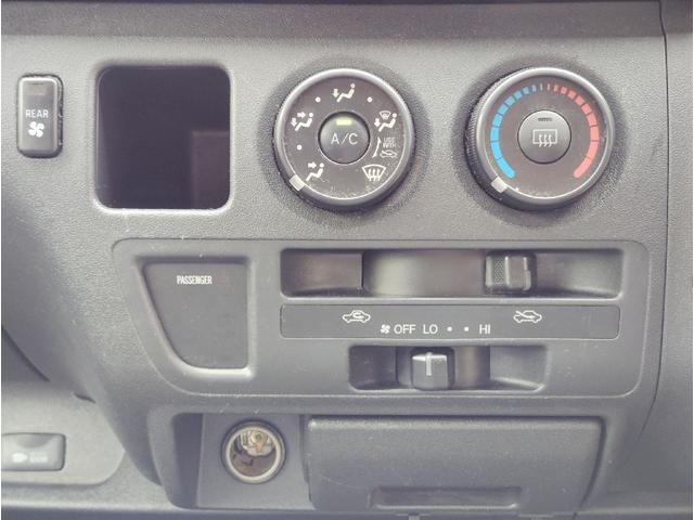 0940012A30260907W00107.jpg