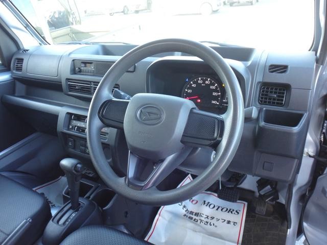 0509025A30261005W00202.jpg