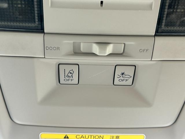 0901504A30260827W00214.jpg