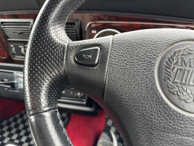 0904306A30260803W00110.jpg