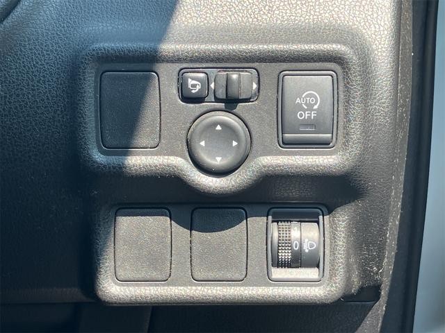 0904075A30260903W00106.jpg