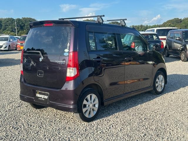 0520635A30260819W00110.jpg