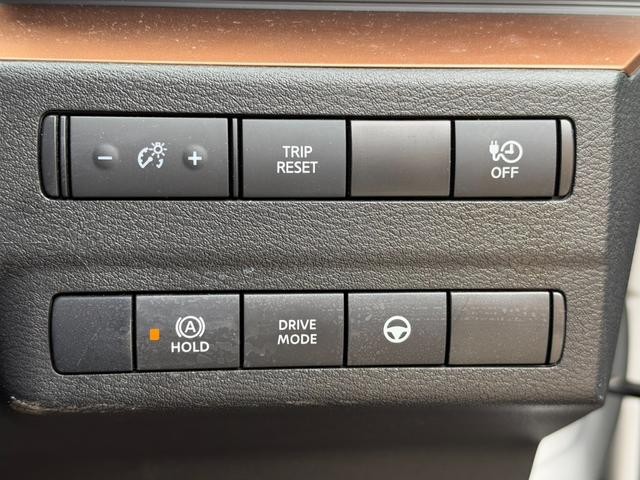0520182A30261009W00106.jpg