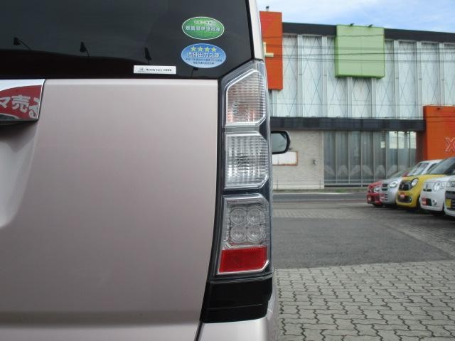 1001471A30260906W00115.jpg