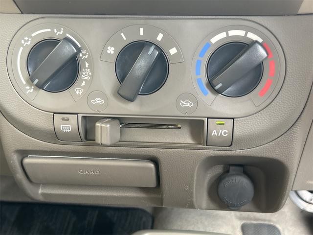 0840389A30260729W00204.jpg