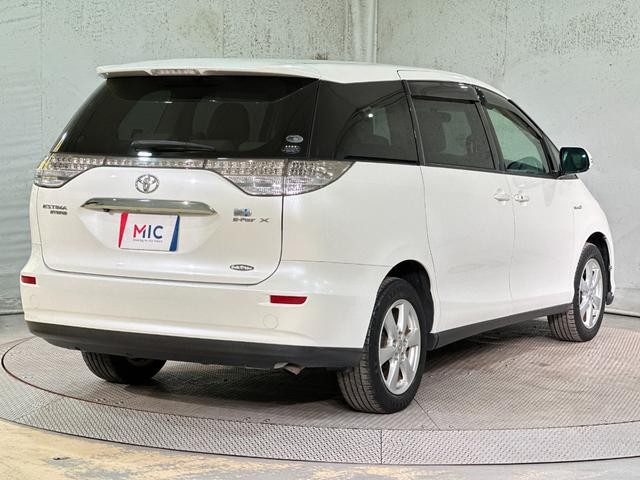 0509824A30261008W01412.jpg
