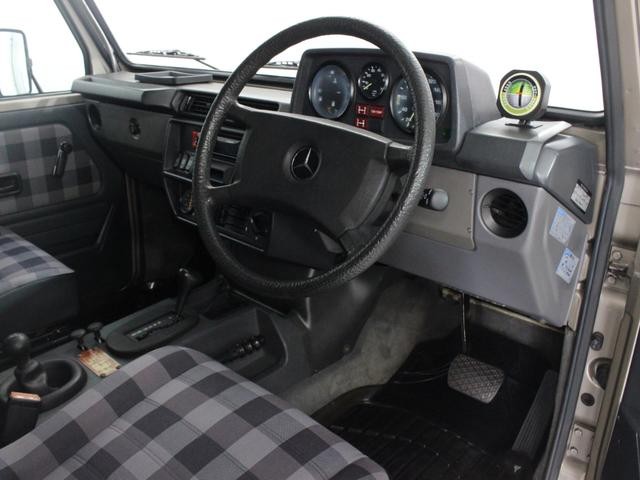 9572641A30260913W00112.jpg