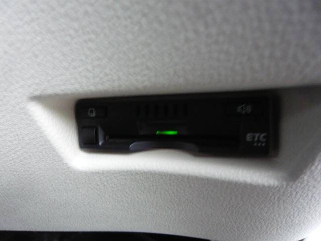 0500692A30260928W00213.jpg