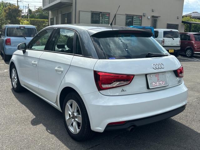 0561187A30260808W00102.jpg