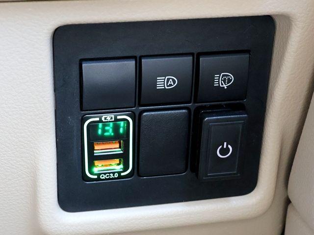 bcdf2aef3e32df35441ef4fe84ae0590.jpg
