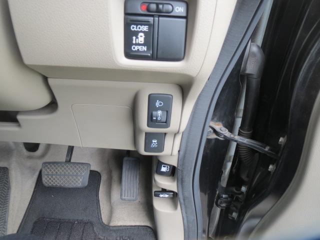 0540803A30260630W00115.jpg