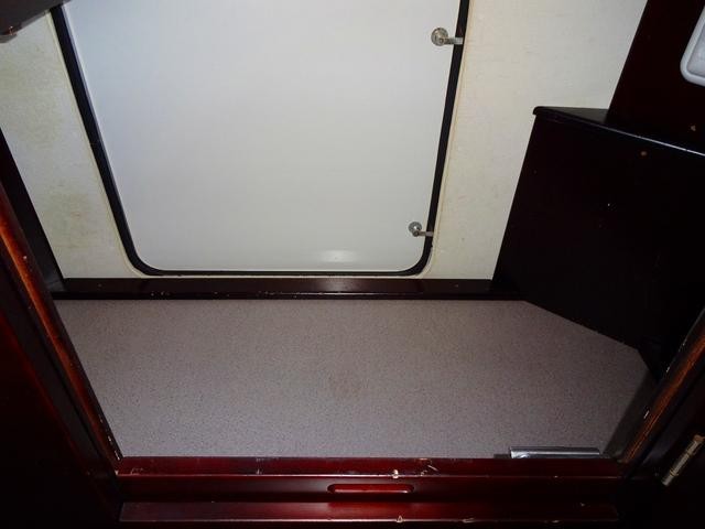 0504162A30261026W00114.jpg