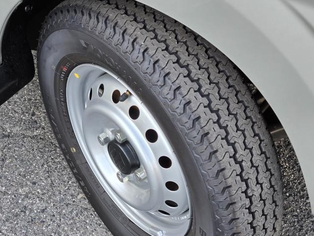 1010088A30251010W00117.jpg