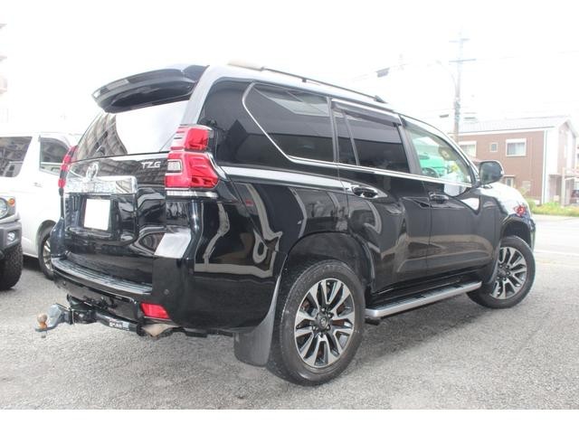 0550594A30260910W00113.jpg