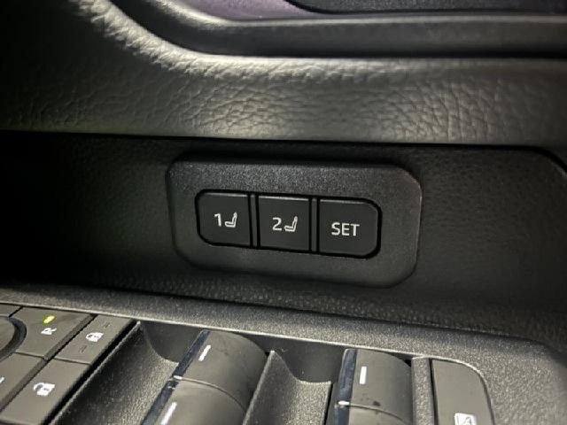 f05065e120a244c58e6fcb4a3c351e98.jpeg