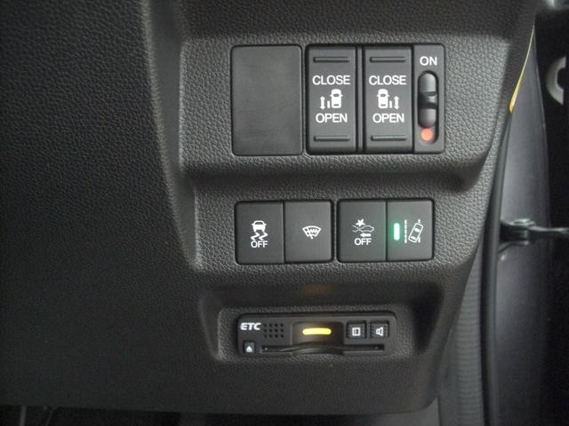 0903349A30260722W00105.jpg