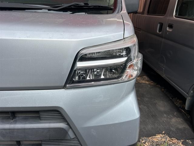 1101554A30260716W00214.jpg