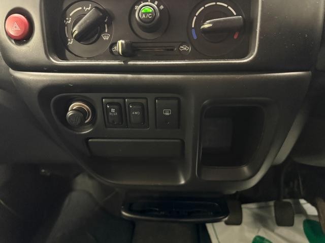 0902026A30260728W00304.jpg