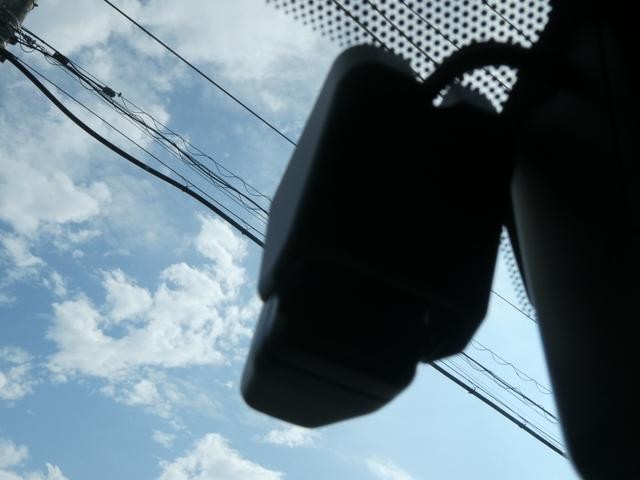 0560989A30260629W00114.jpg