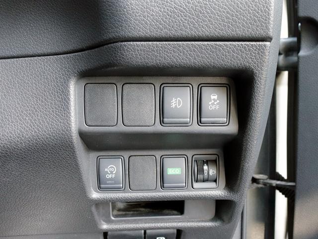 0302072A30261008W00116.jpg