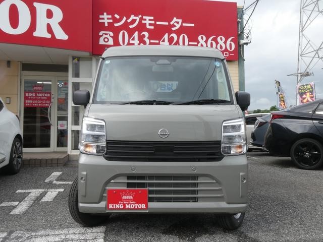 0560989A30260704W00117.jpg