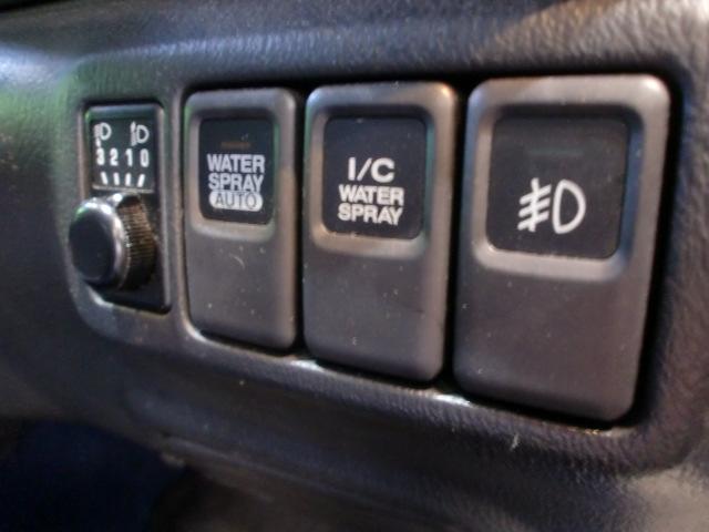 0504260A30260603W00213.jpg