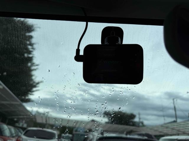 0403945A30260903W00104.jpg