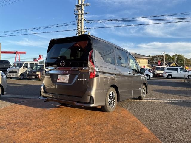 0705929A30261018W00115.jpg