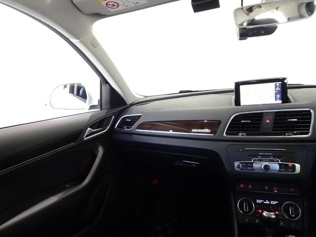 0551070A30260806W00115.jpg