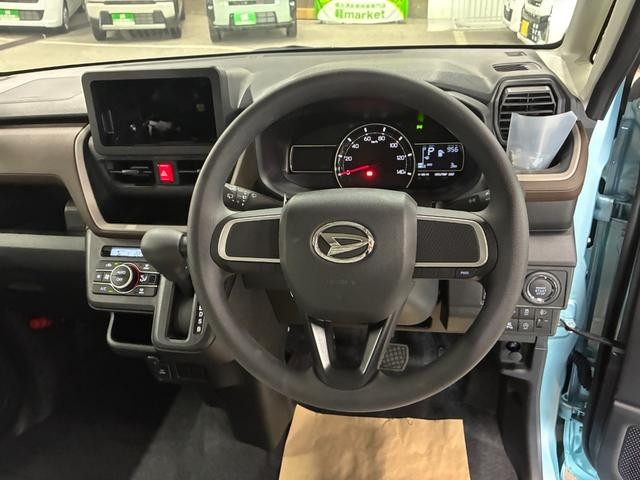 1021059A30260928W00117.jpg