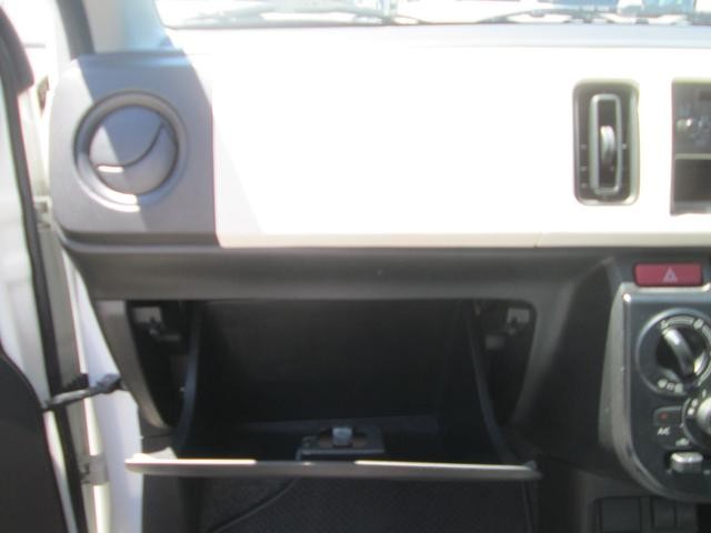 0550673A30260818W00317.jpg