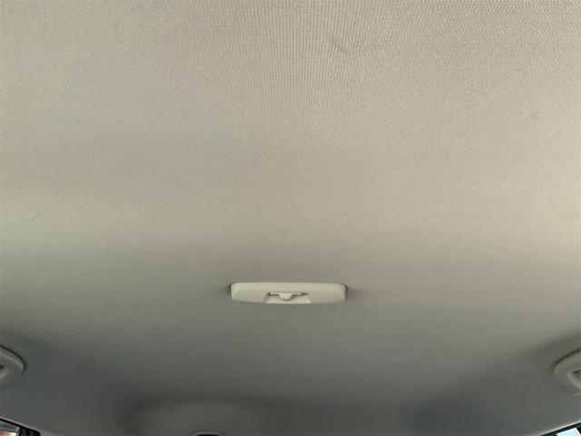 0561155A30260903W00111.jpg