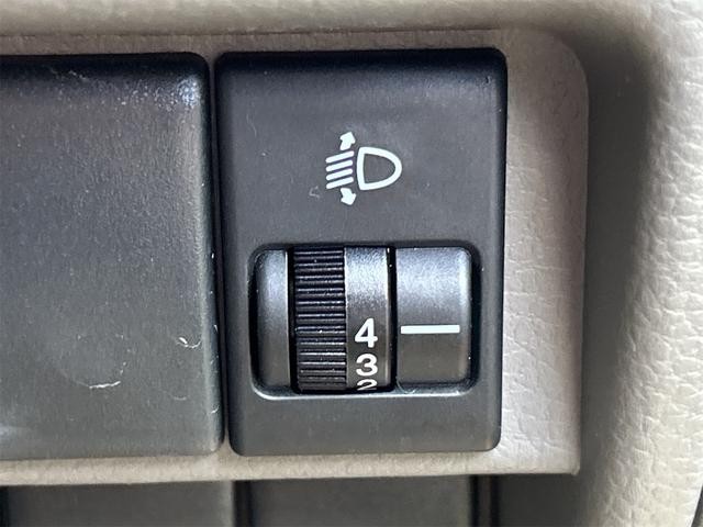 0840186A30260820W00508.jpg