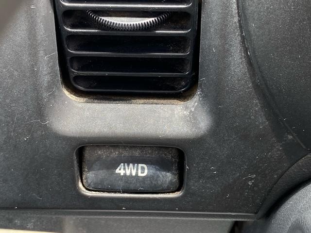 0404390A30260828W00217.jpg